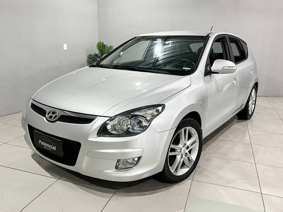 HYUNDAI I30 2.0 MPI 16V GASOLINA 4P AUTOMÁTICO HYUNDAI I30 2.0 MPI 16V GASOLINA 4P AUTOMÁTICO